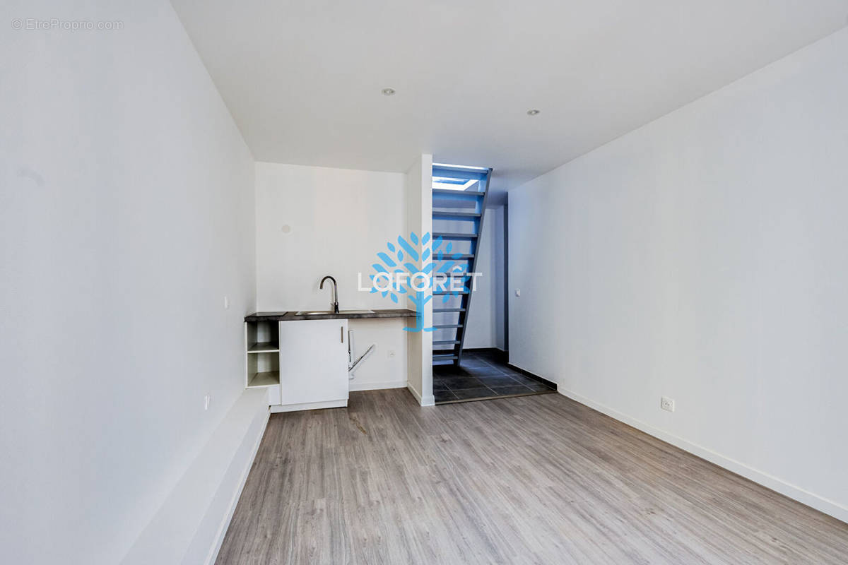 Appartement à PARIS-11E