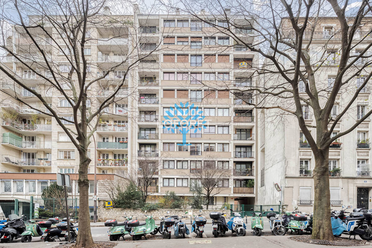 Appartement à PARIS-20E