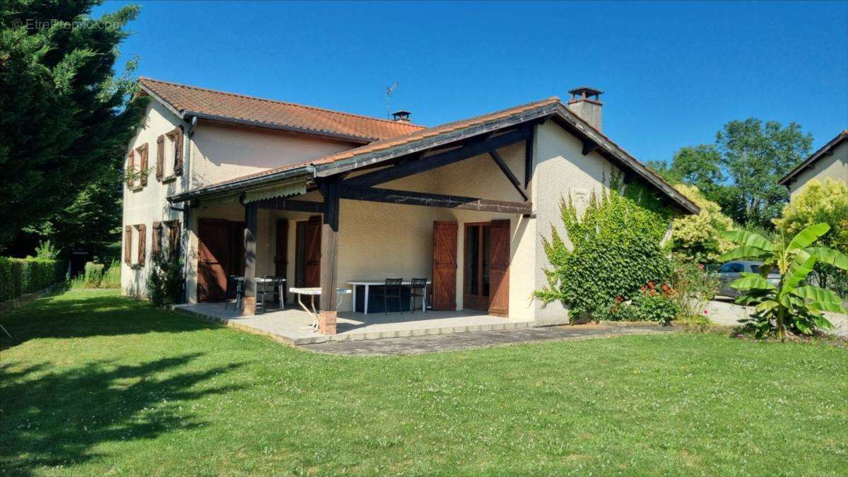 Maison à AMBERIEUX-EN-DOMBES