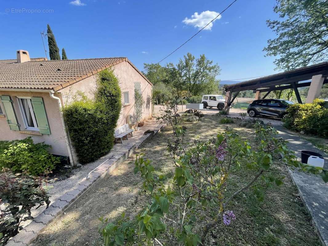 Maison à LORGUES