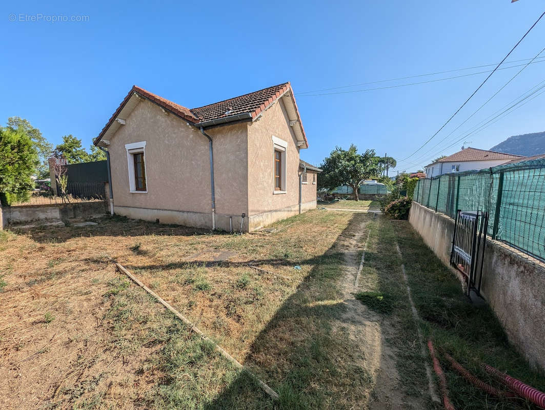 Maison à GUILHERAND-GRANGES