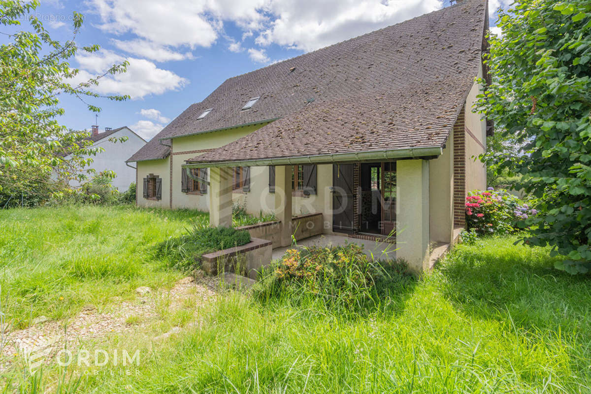 Maison à VILLIERS-SAINT-BENOIT