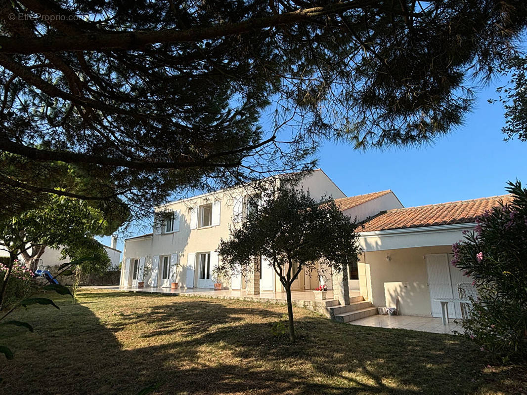 Maison à VAUX-SUR-MER