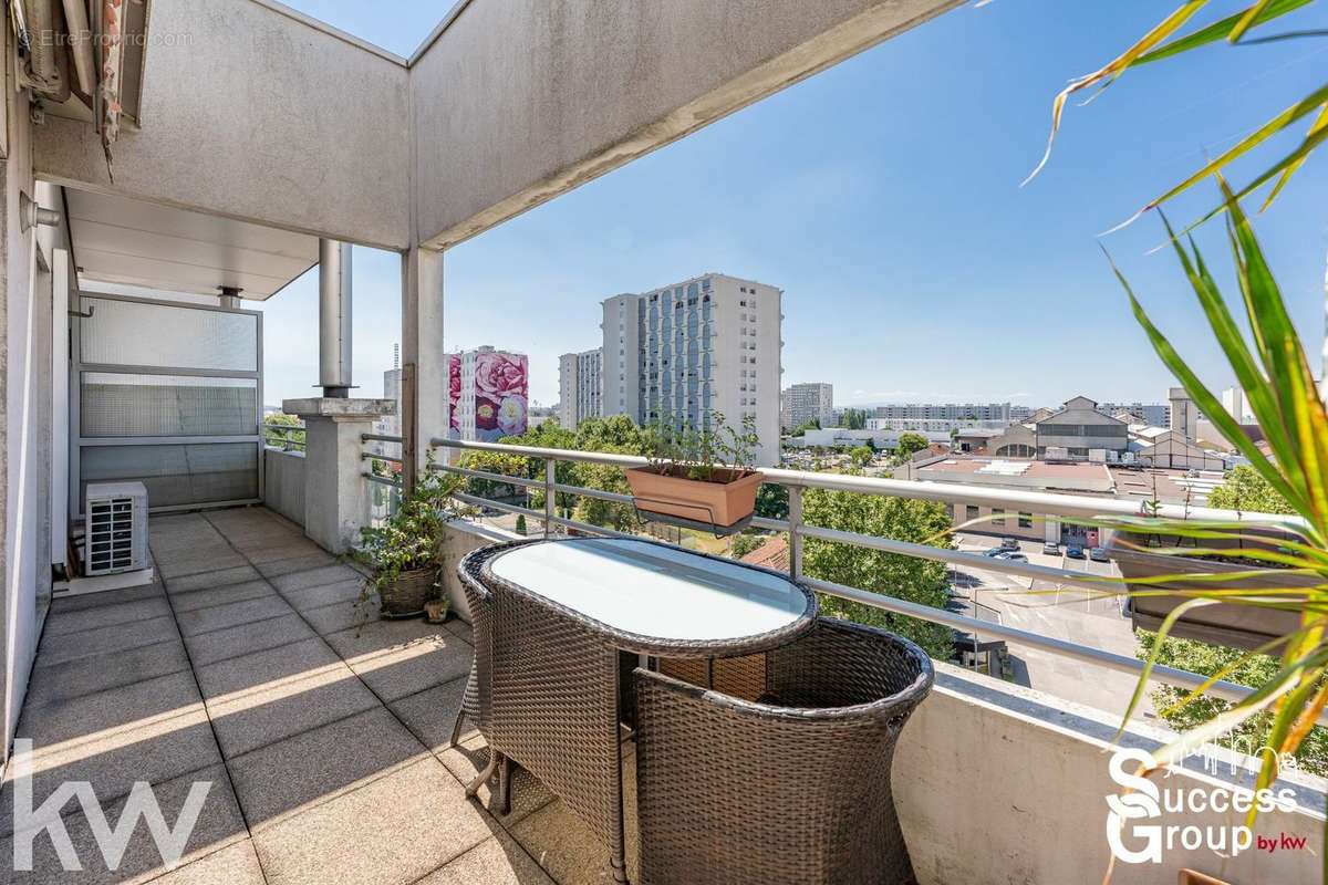 Appartement à LYON-8E