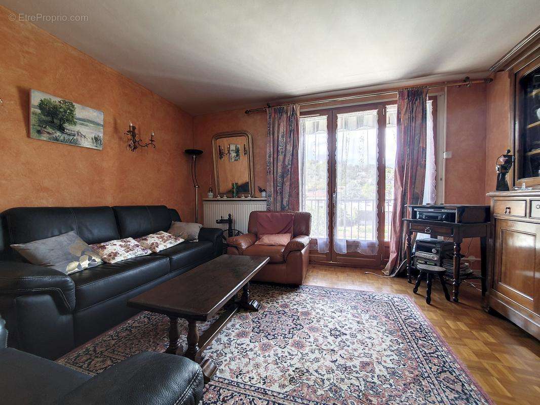 Appartement à SAINTE-COLOMBE