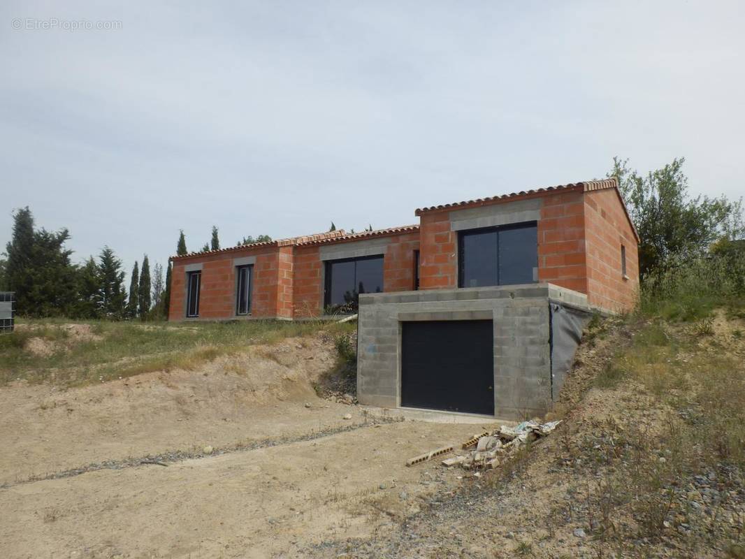 Maison à VILLEFLOURE