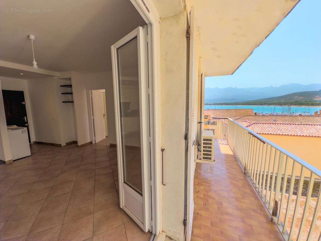 Appartement à CALVI