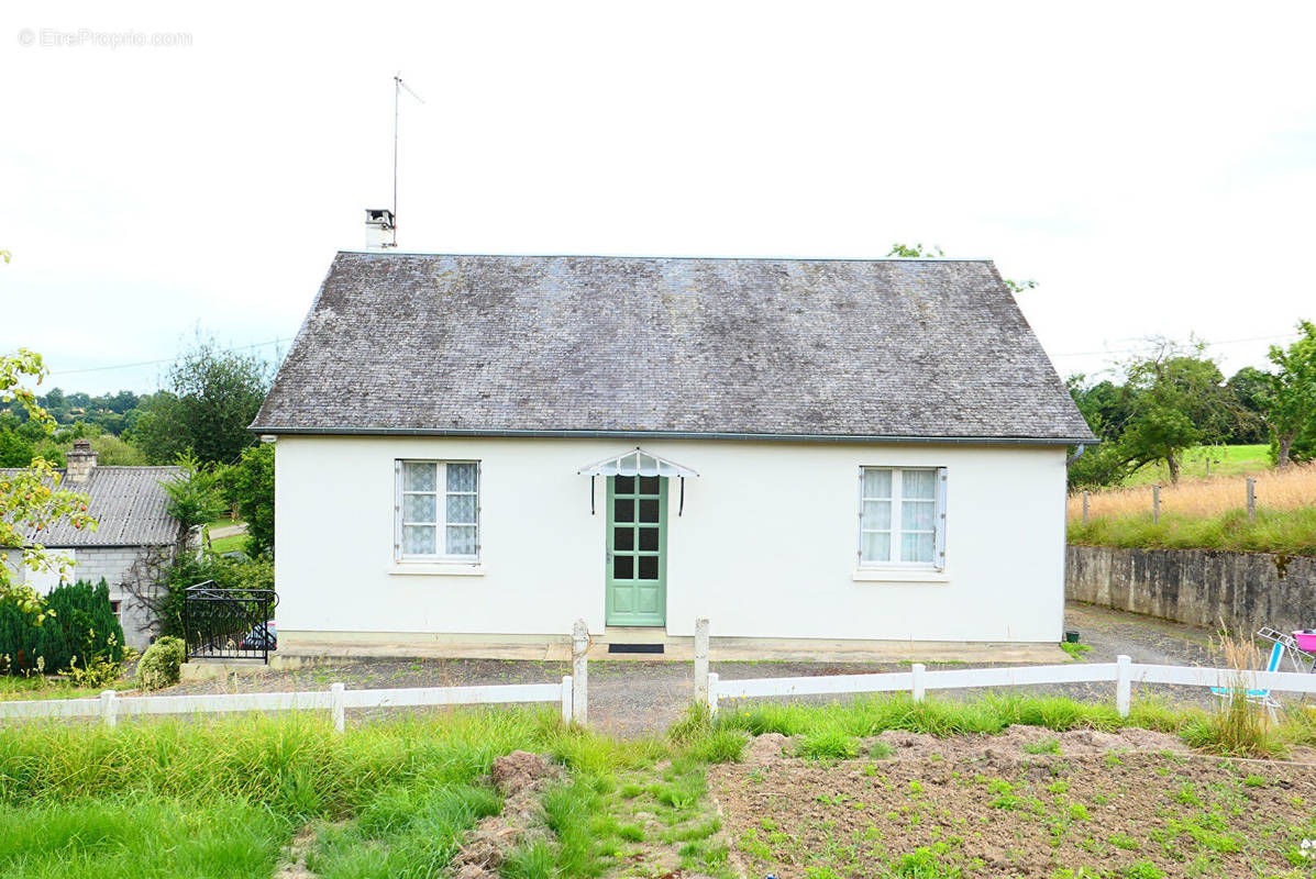 Maison à MORTAIN