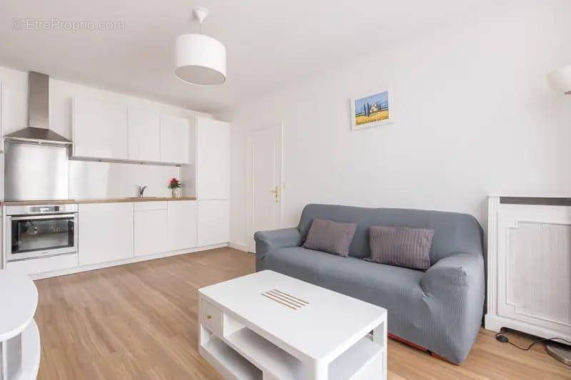 Appartement à PARIS-10E