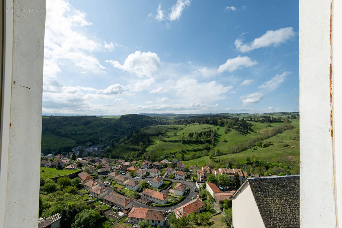 Appartement à SAINT-FLOUR