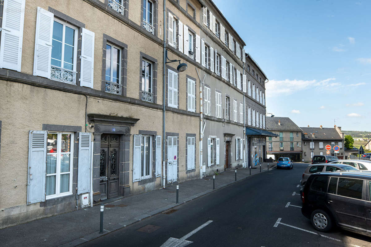 Appartement à SAINT-FLOUR