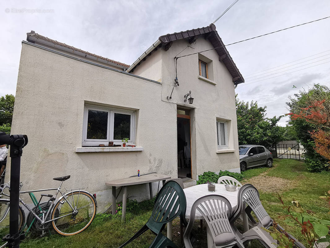 Maison à SARTROUVILLE