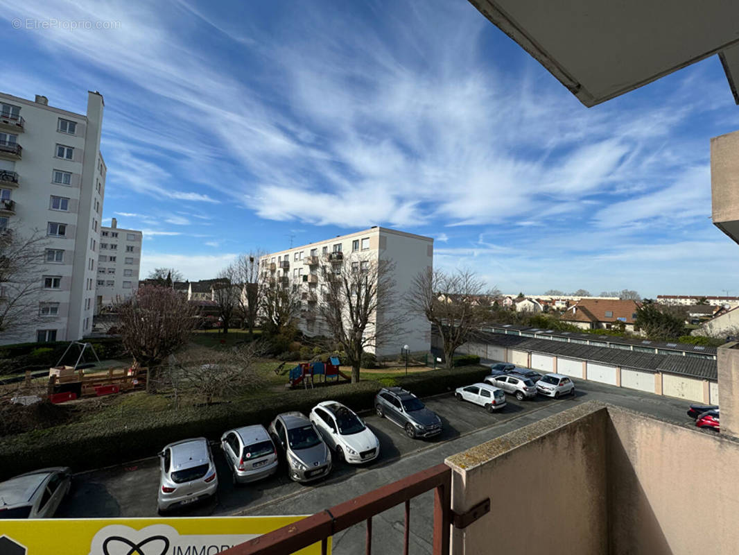 Appartement à SARTROUVILLE