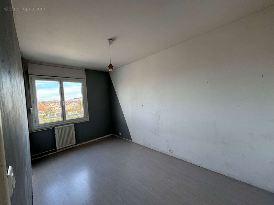 Appartement à SARTROUVILLE