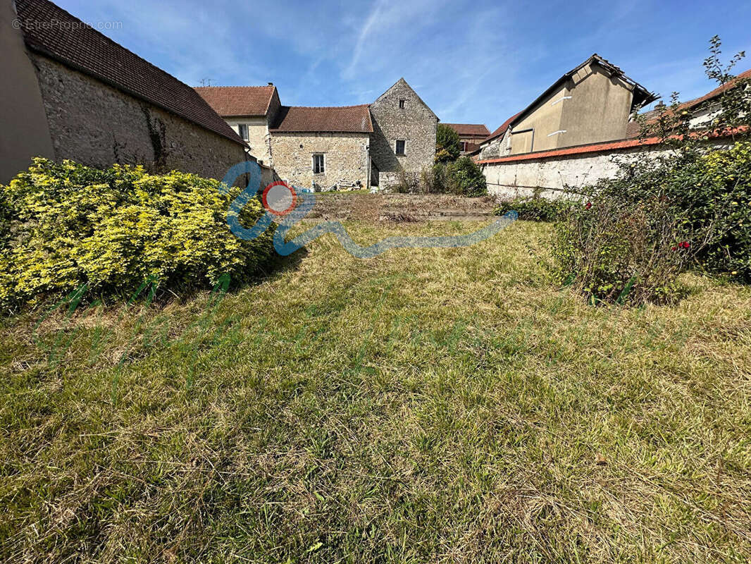 Terrain à BENNECOURT