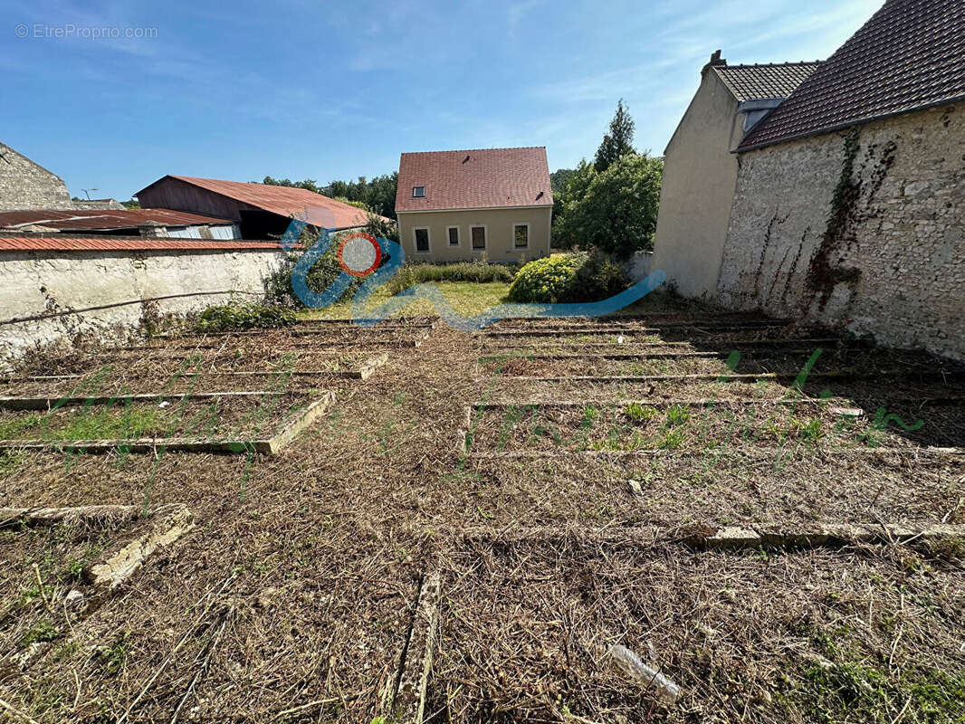 Terrain à BENNECOURT