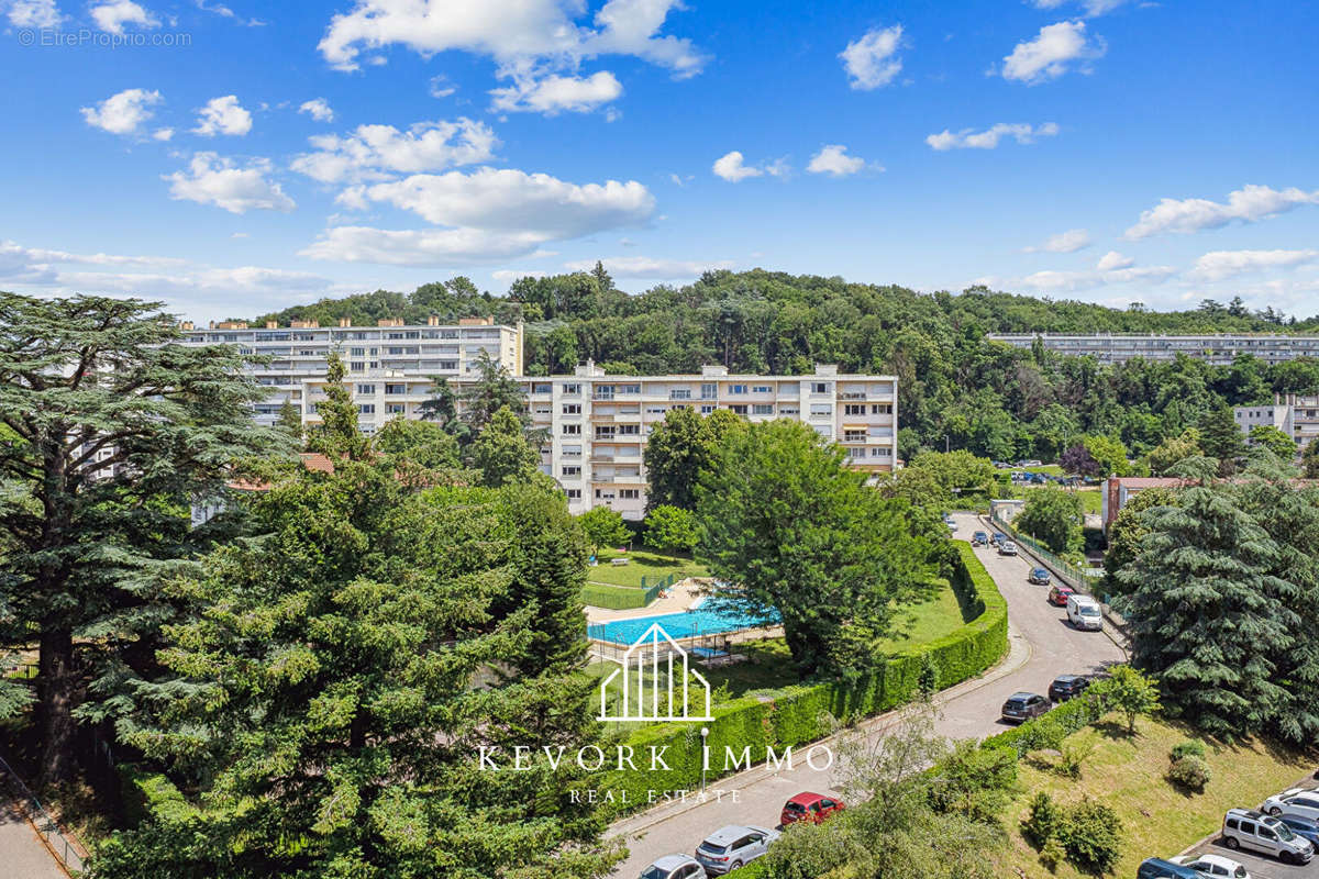 Appartement à SAINTE-FOY-LES-LYON