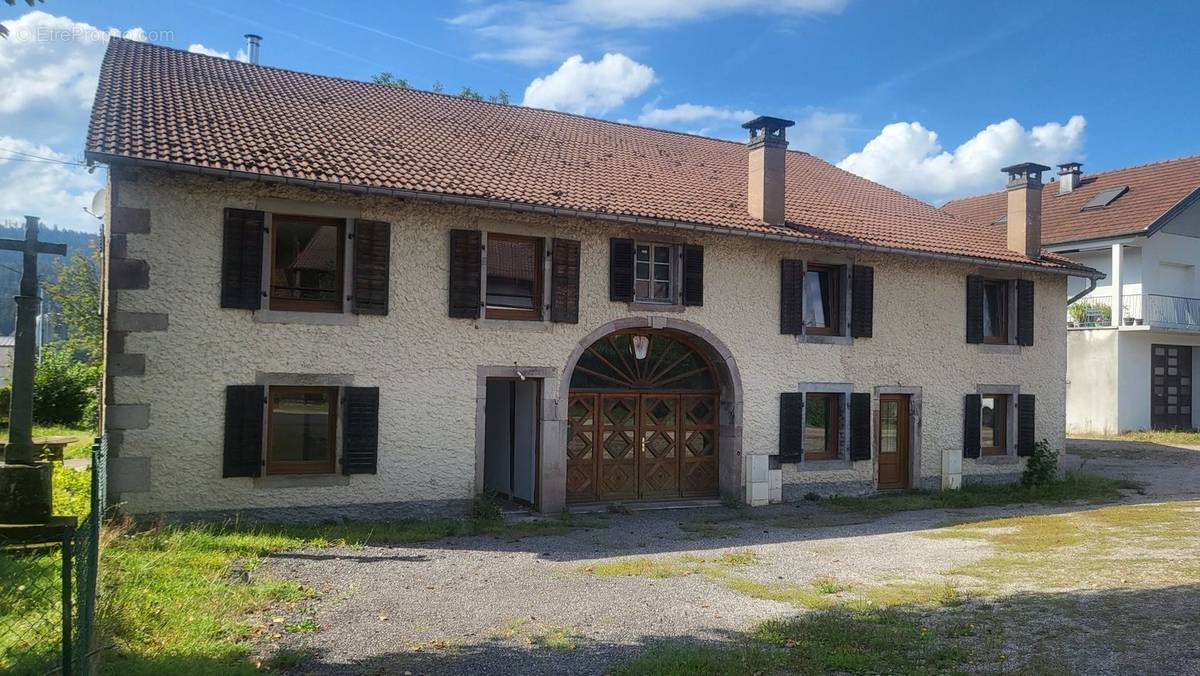 Façade avant - Maison à DOMMARTIN-LES-REMIREMONT