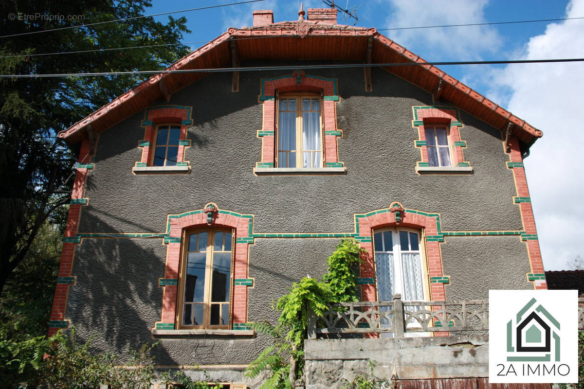 Maison à SAINT-ELOY-LES-MINES