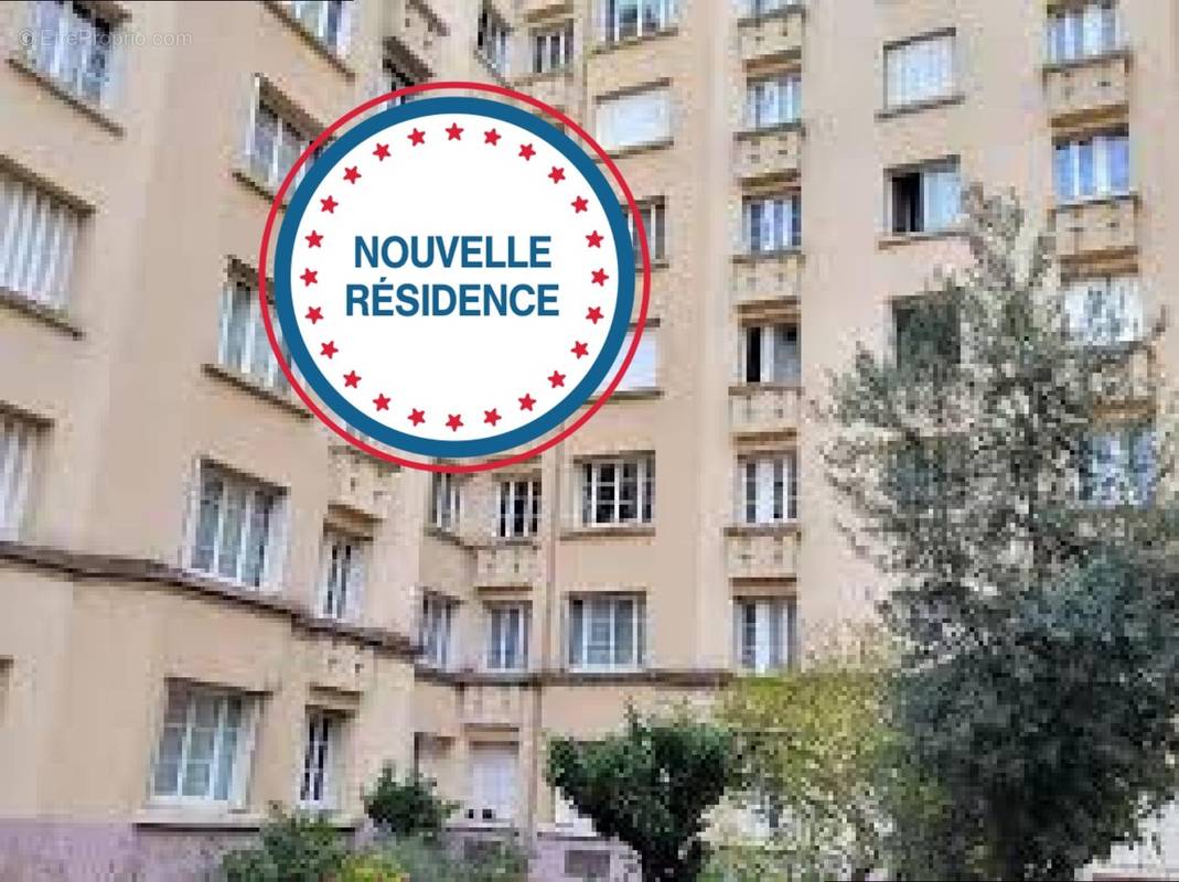 Appartement à COURBEVOIE