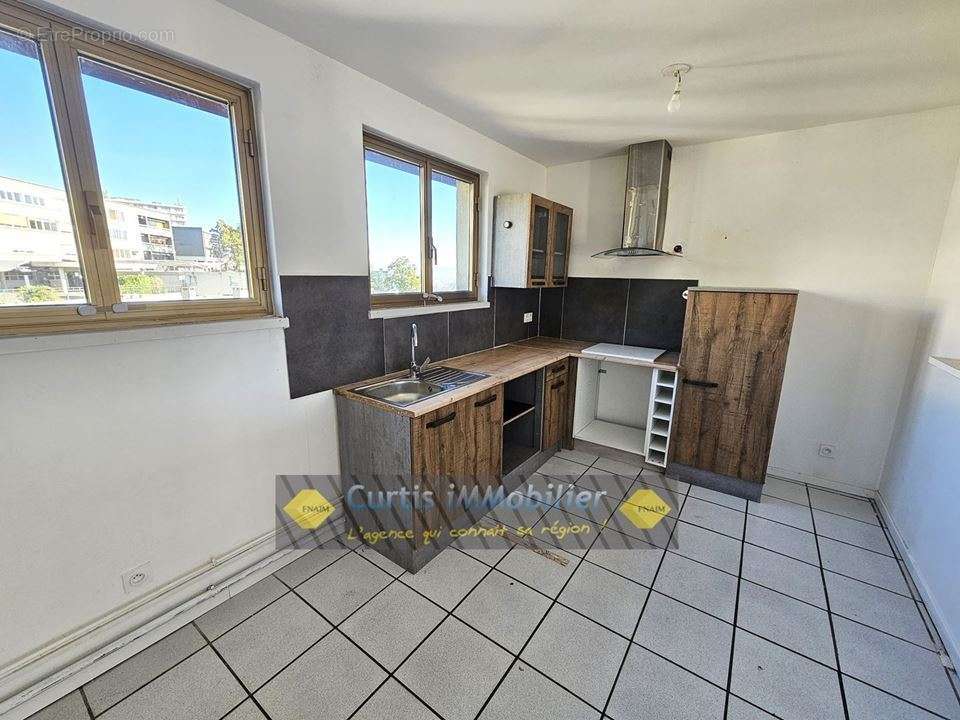 Appartement à SAINT-ETIENNE