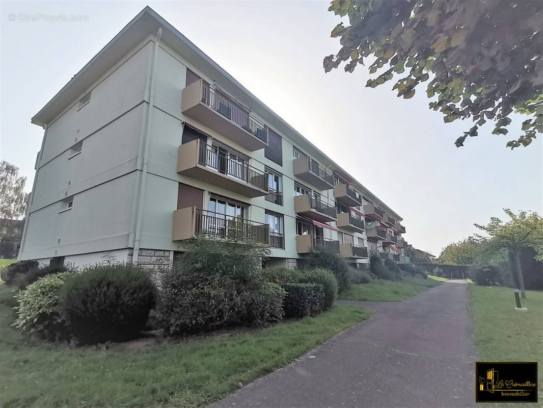 Appartement à DOURDAN