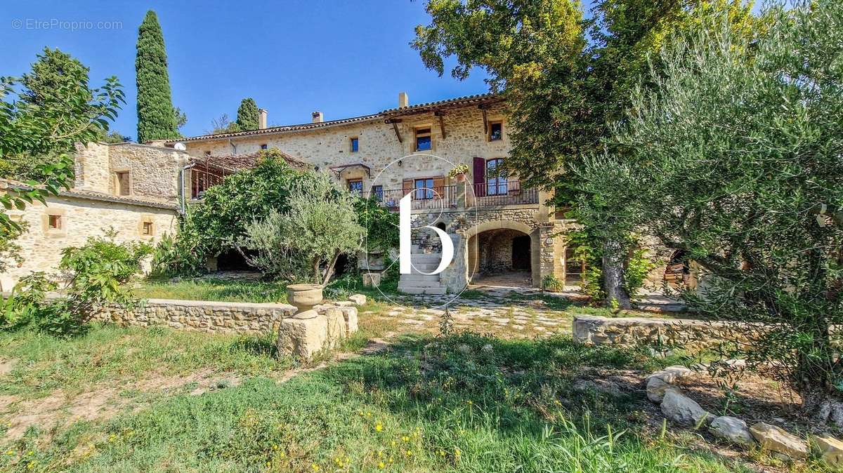 Maison à UZES