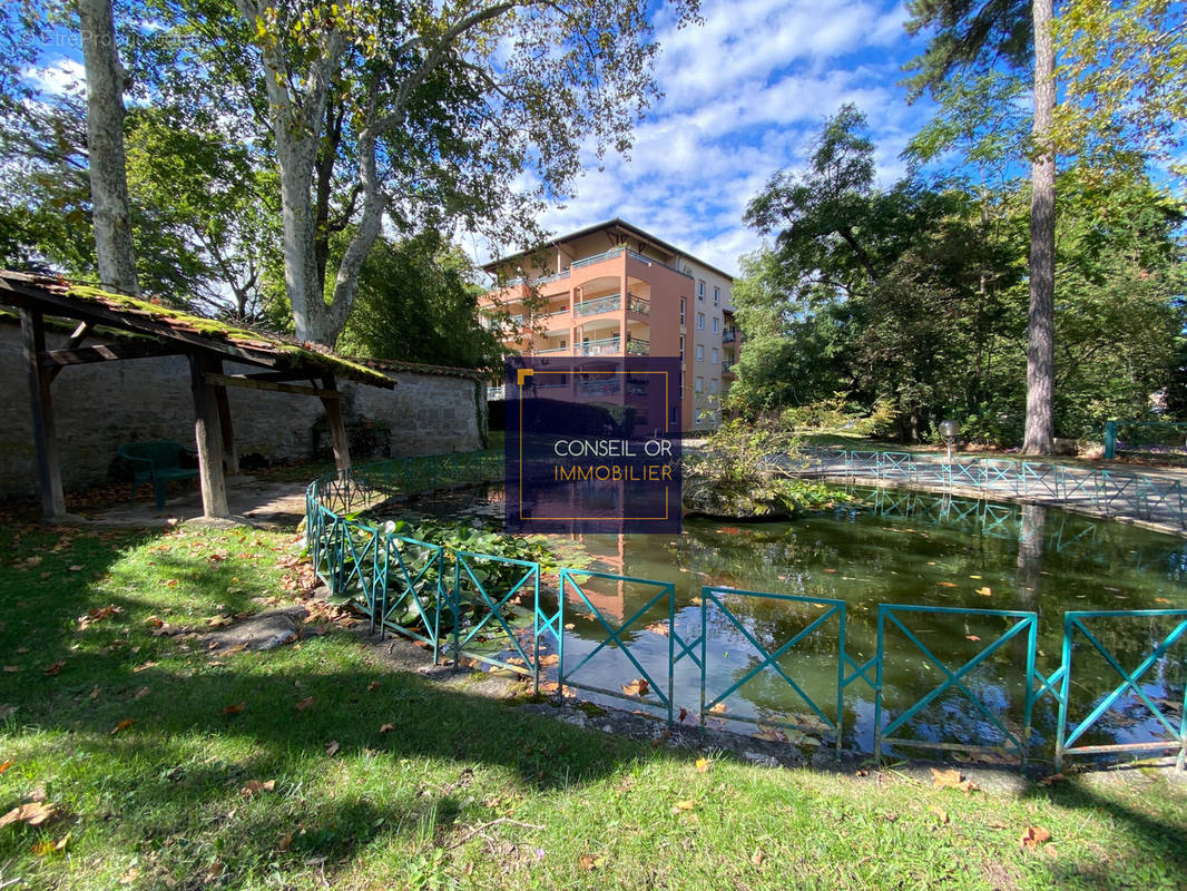 Appartement à SAINT-GENIS-LAVAL