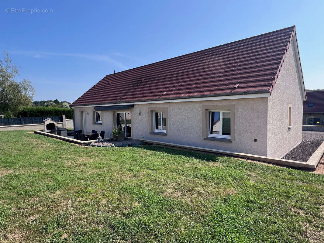 Maison à BAUDRIERES