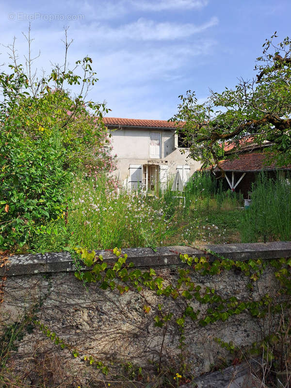 Maison à TASQUE