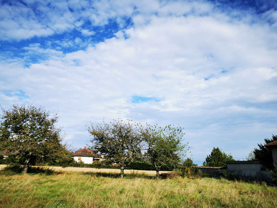 Terrain à ESTRABLIN