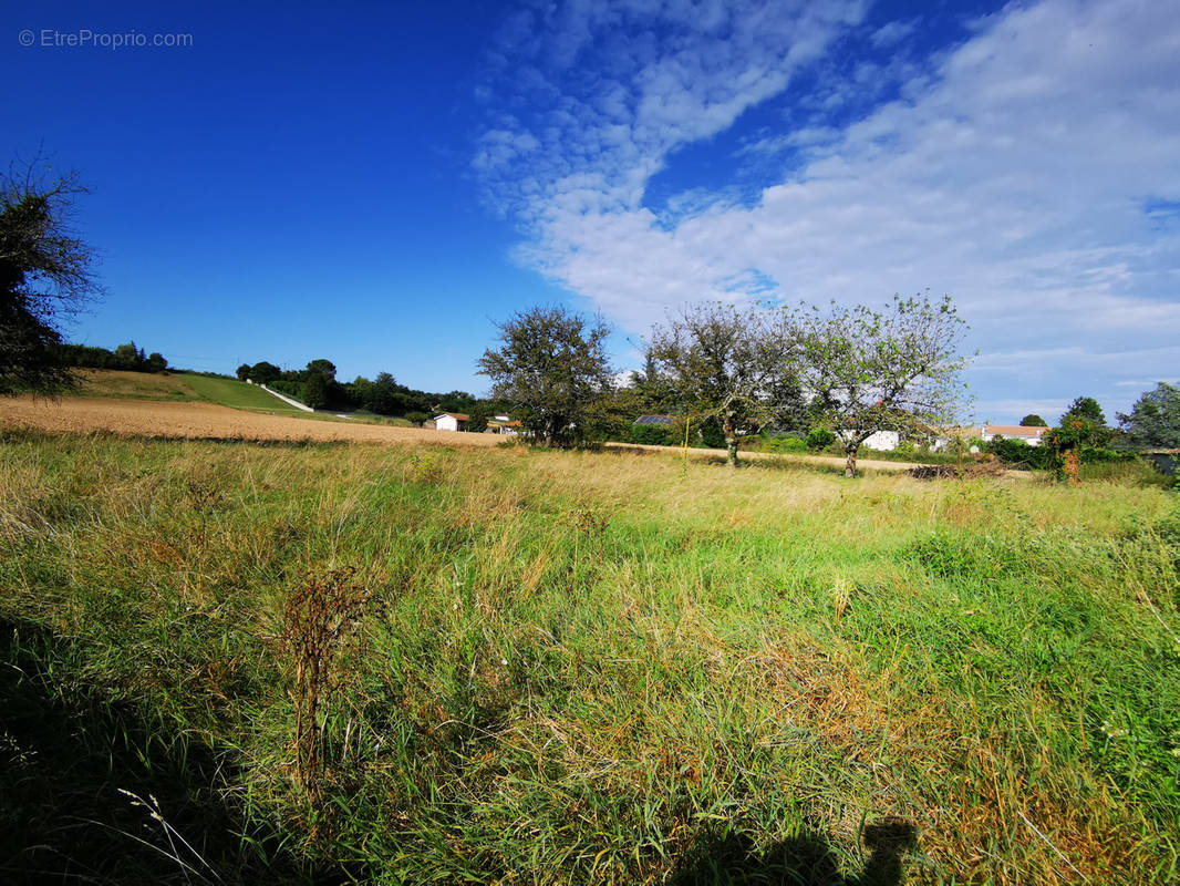 Terrain à ESTRABLIN