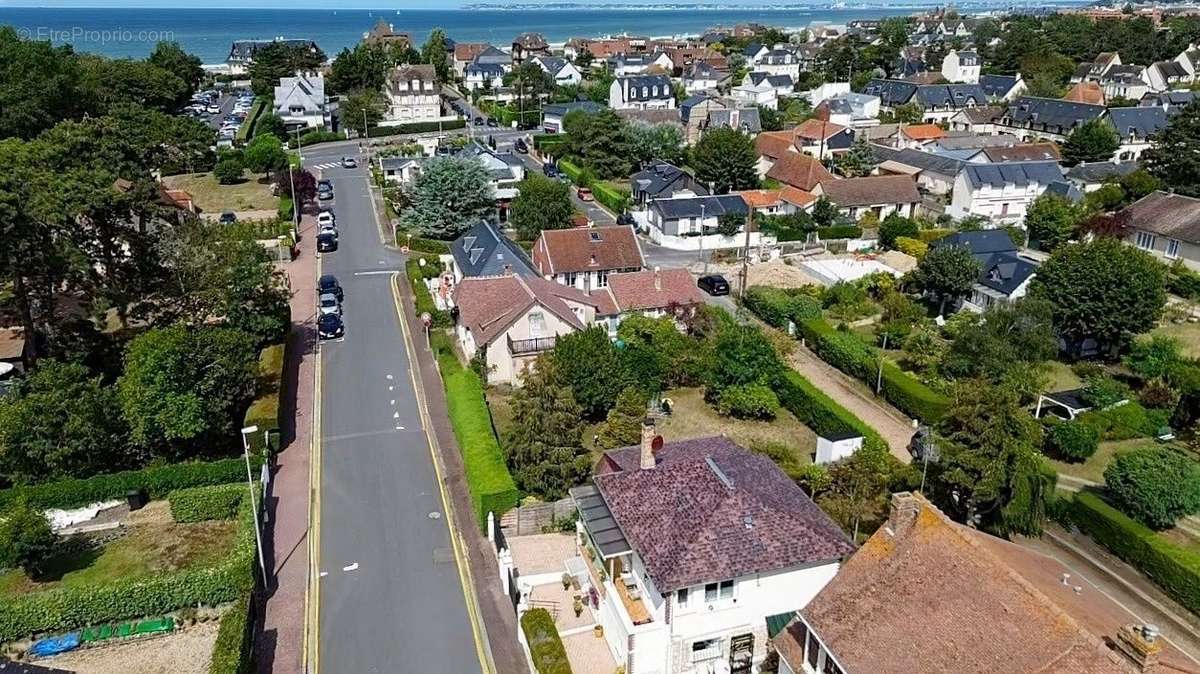 Maison à BENERVILLE-SUR-MER