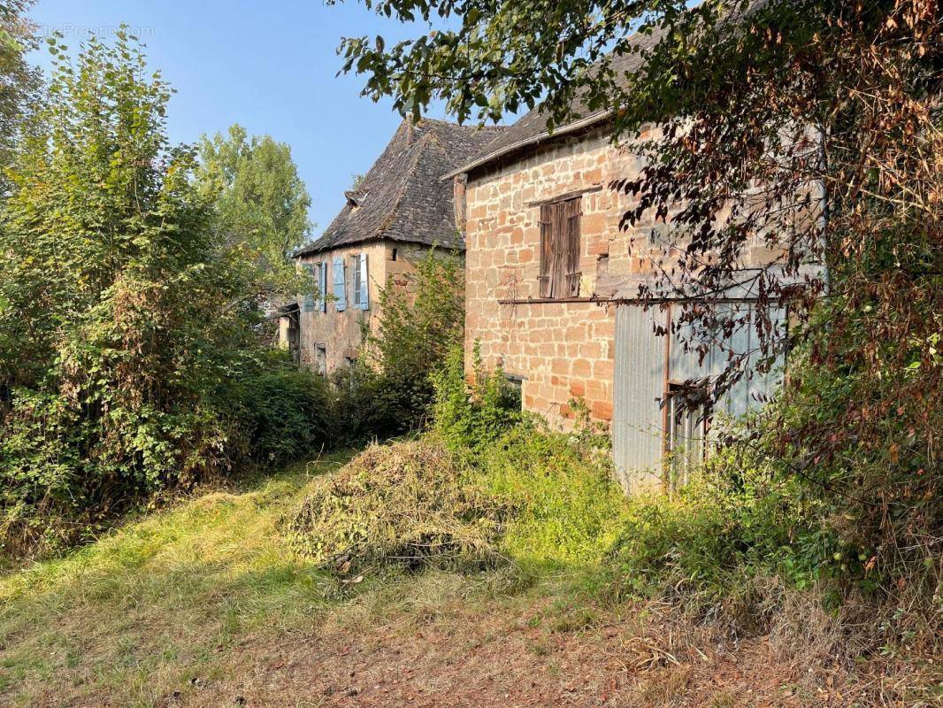 Maison à SAINT-BONNET-LA-RIVIERE