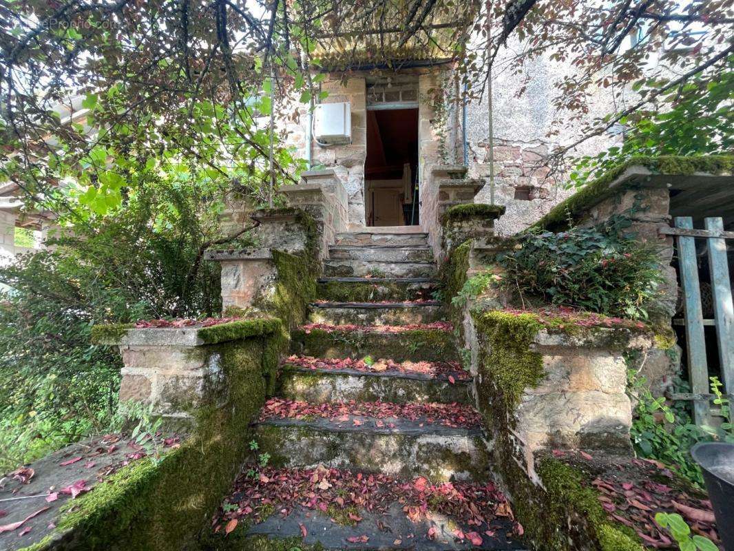 Maison à SAINT-BONNET-LA-RIVIERE