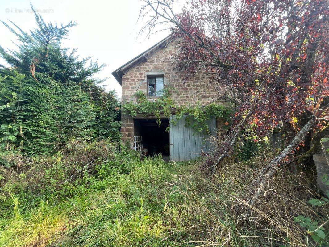 Maison à SAINT-BONNET-LA-RIVIERE