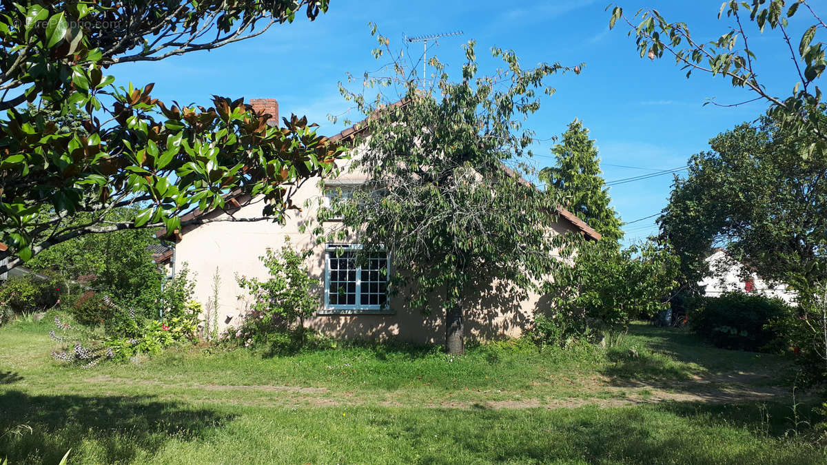 Maison à LES ORMES