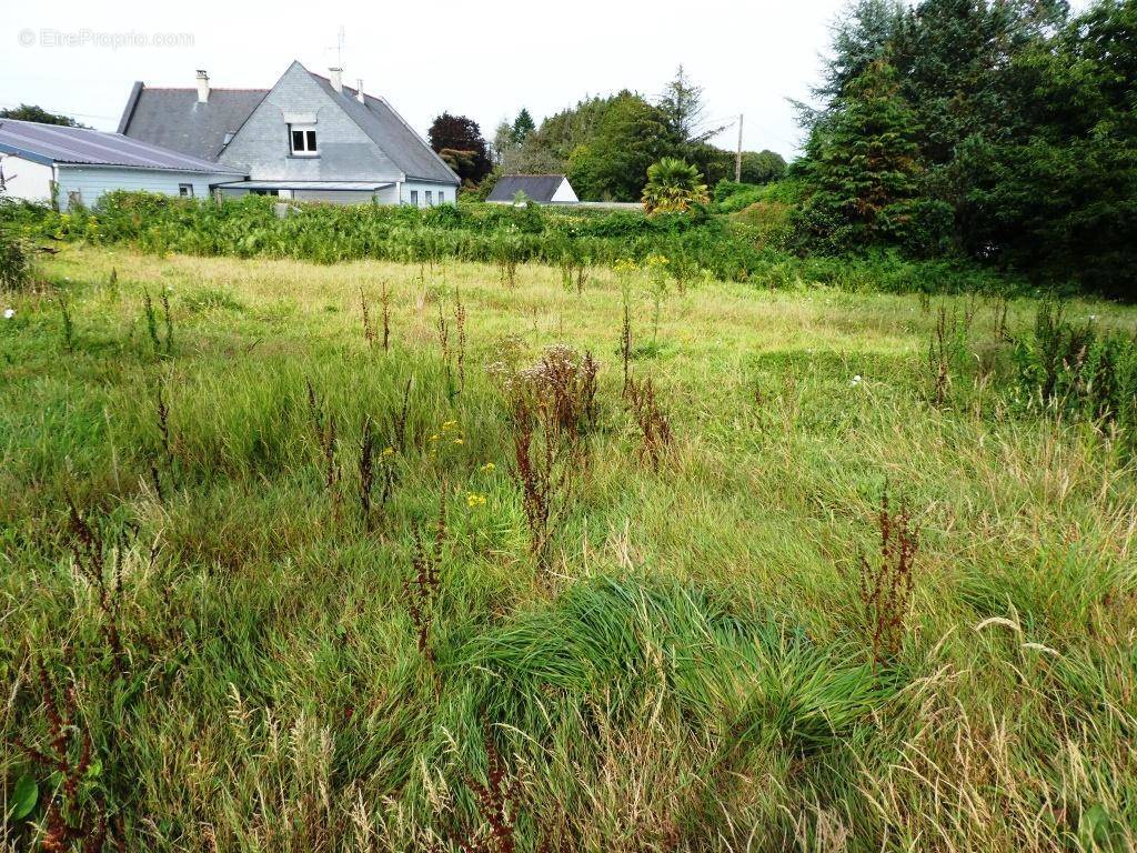 Terrain à GUERN