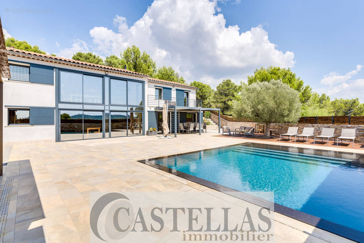 Maison à CARNOUX-EN-PROVENCE