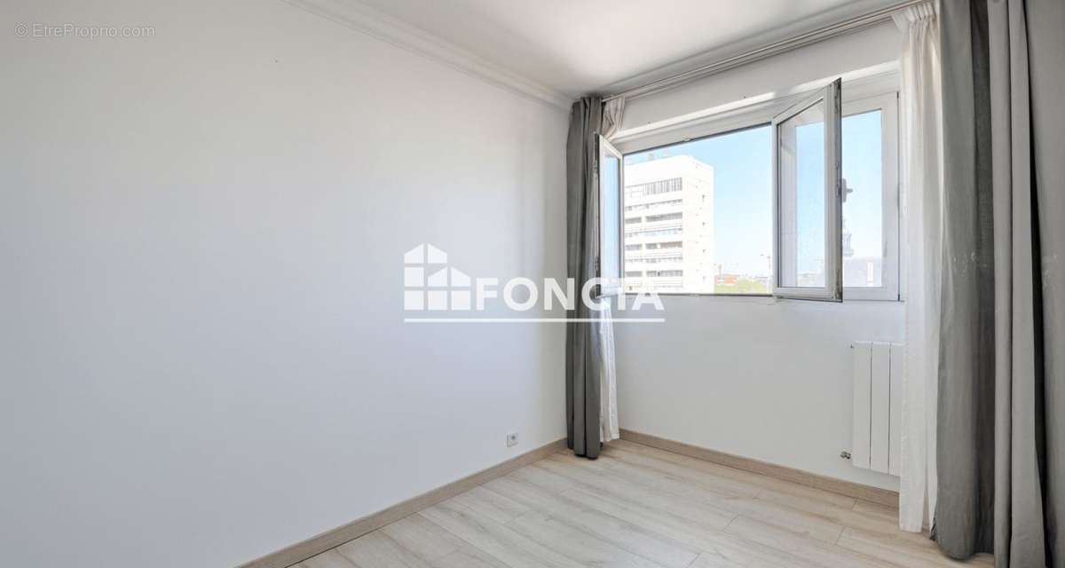 Appartement à IVRY-SUR-SEINE