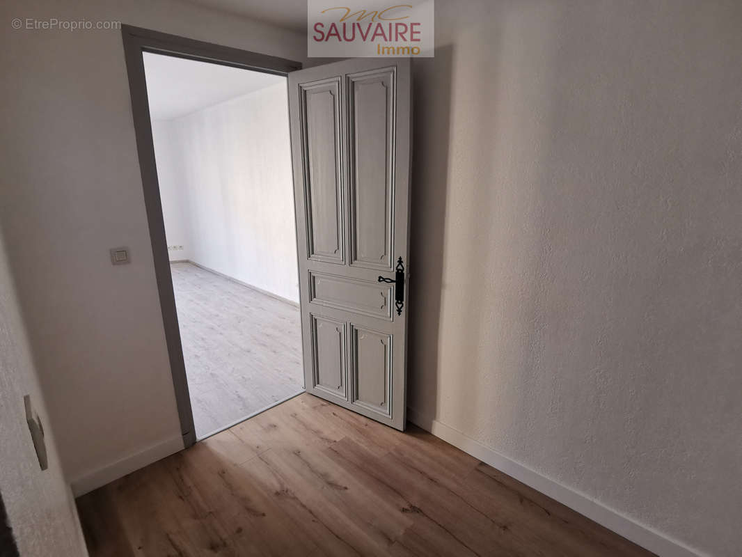 Appartement à SAINT-LAURENT-DE-LA-SALANQUE