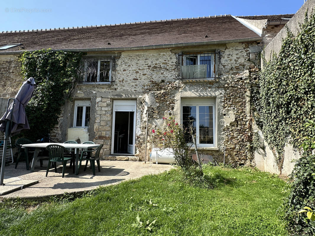 Maison à LE CHATELET-EN-BRIE