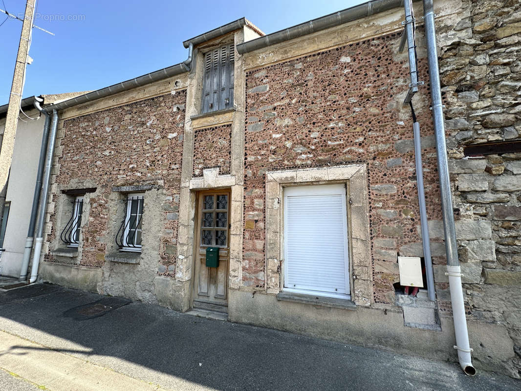 Maison à LE CHATELET-EN-BRIE