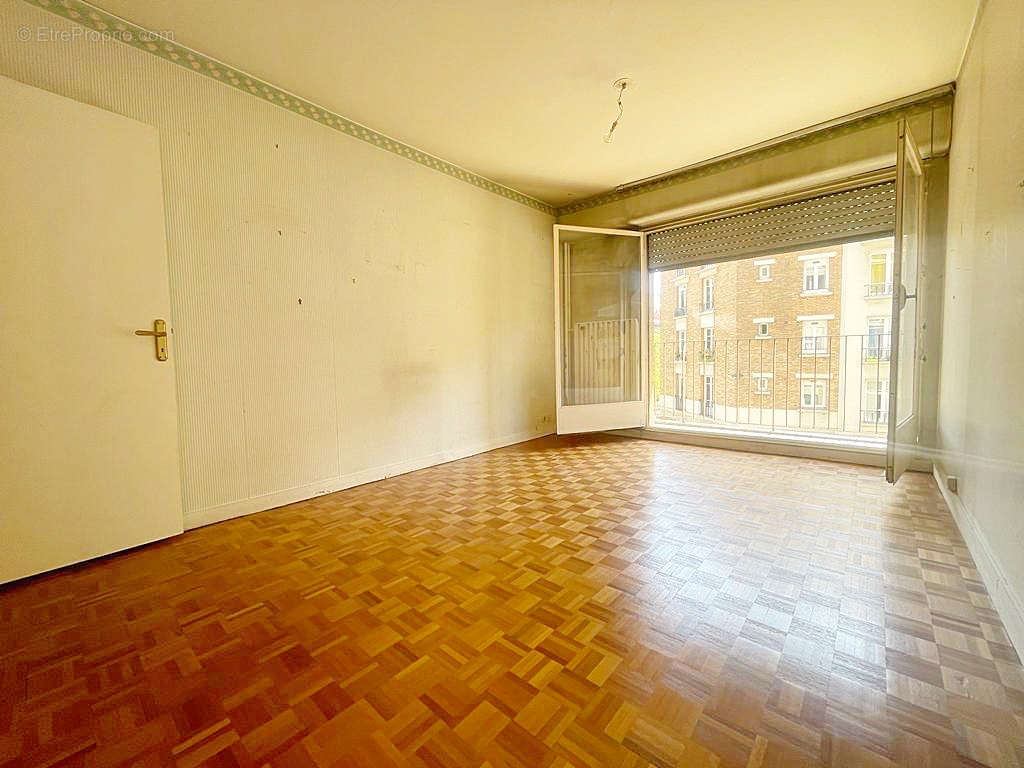 Appartement à PARIS-20E