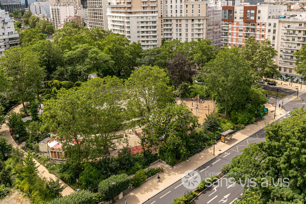 Appartement à COURBEVOIE