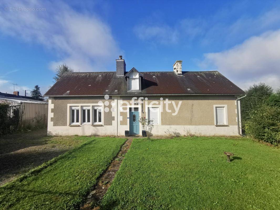 Maison à SAINT-SEVER-CALVADOS