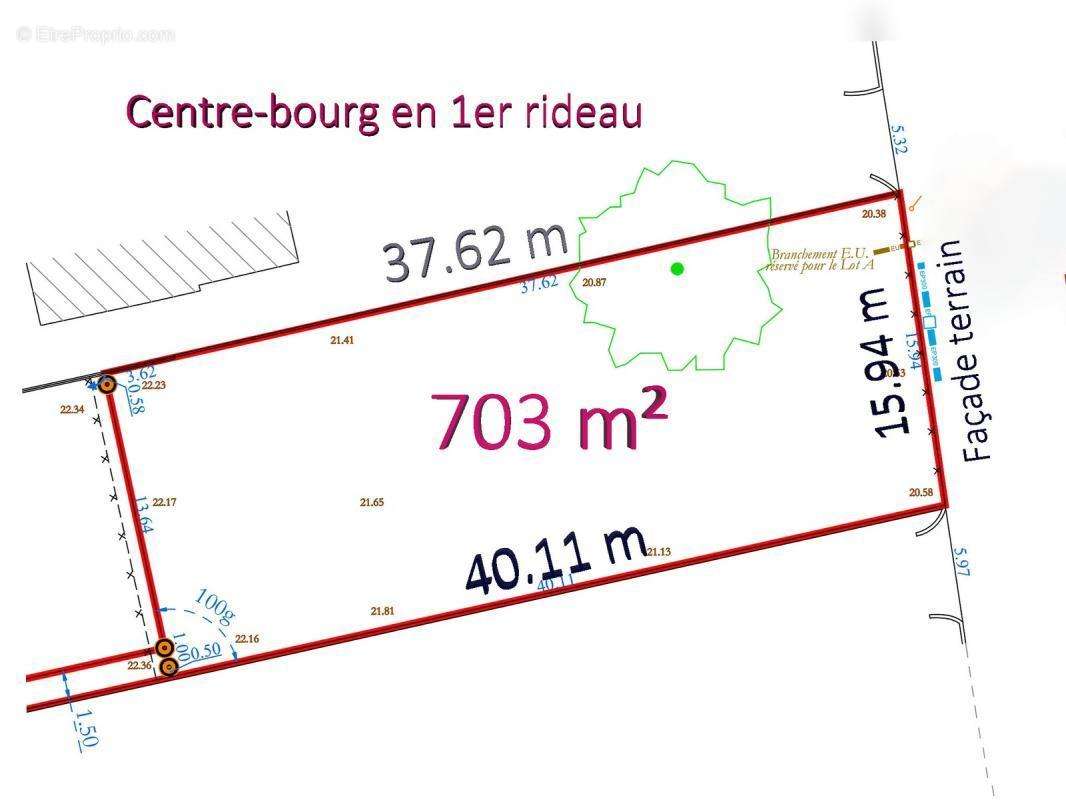 Terrain à CORCOUE-SUR-LOGNE