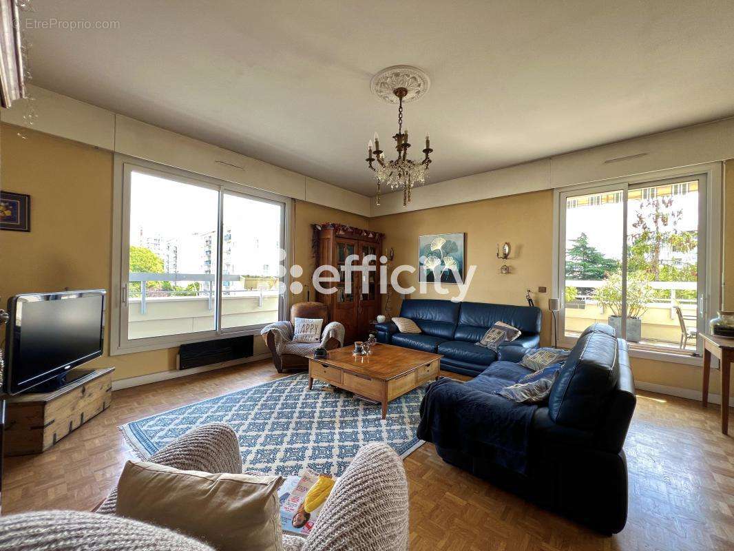 Appartement à RUEIL-MALMAISON