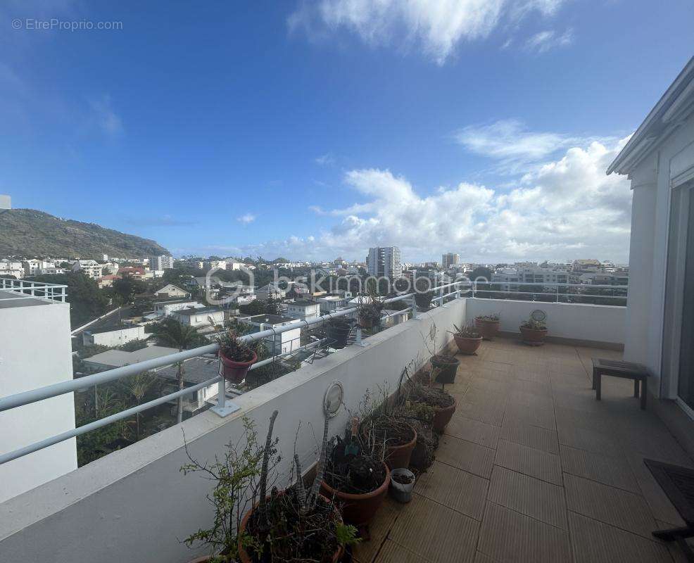 Appartement à SAINT-DENIS