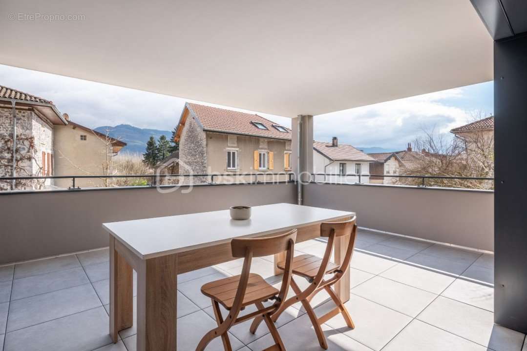 Appartement à LA TERRASSE